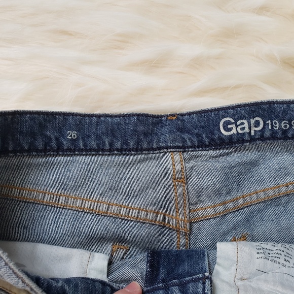 GAP distressed shorts - Picture 3 of 4